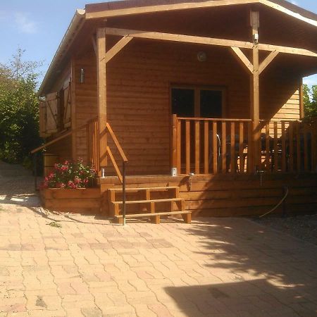 Chalet La Noisetiere Armalou Пуи-сюр-Лоар Екстериор снимка