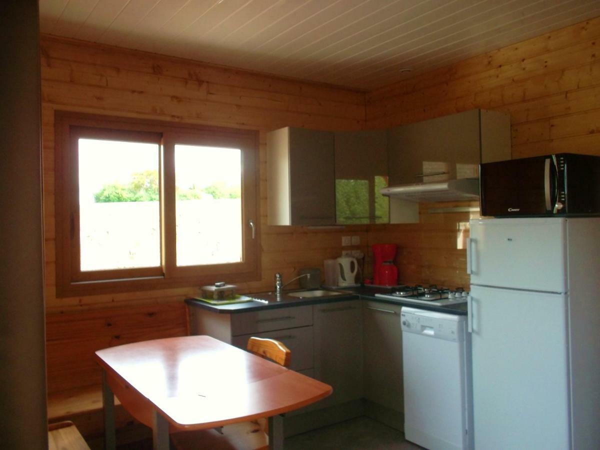 Chalet La Noisetiere Armalou Пуи-сюр-Лоар Екстериор снимка