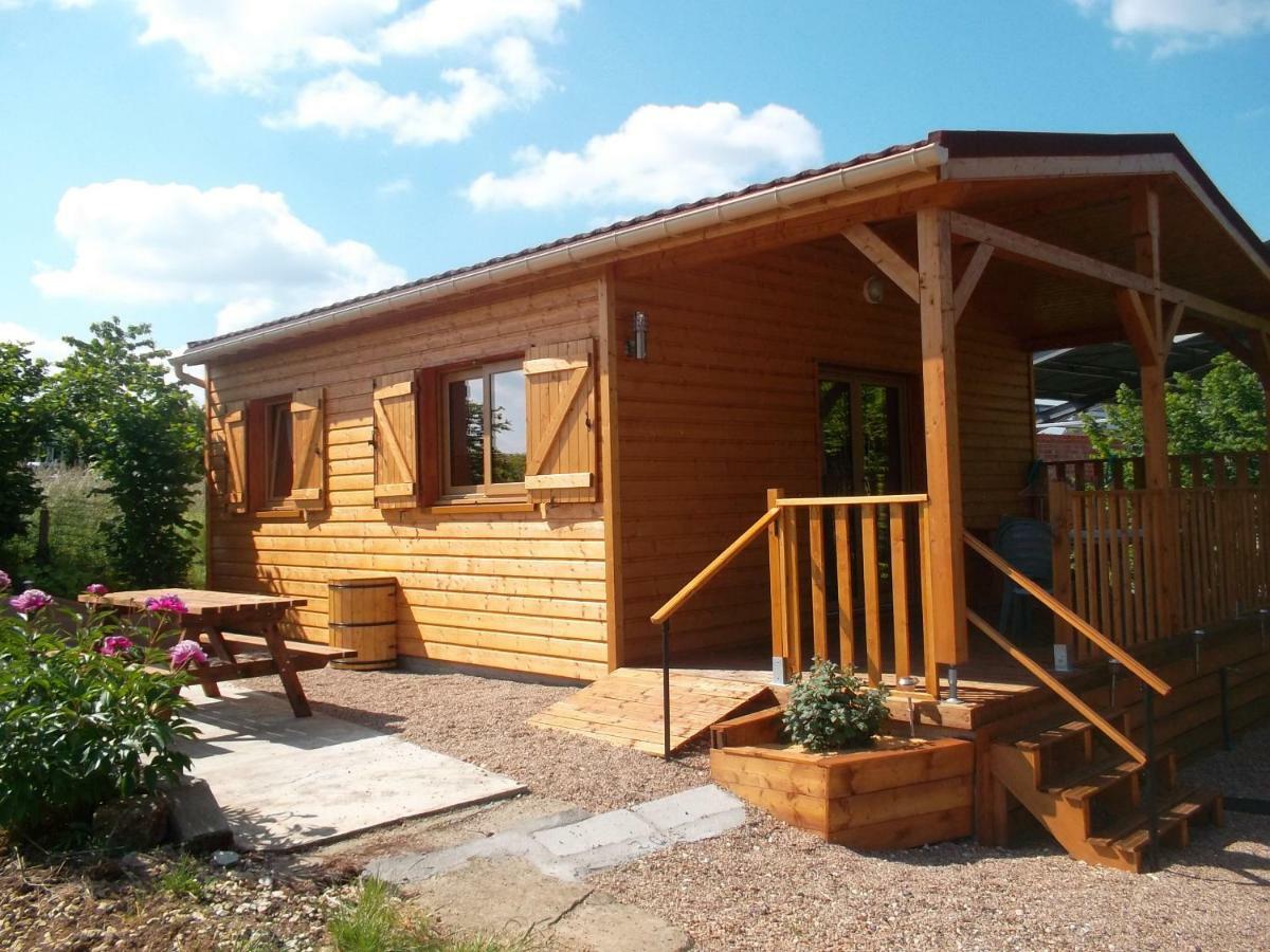 Chalet La Noisetiere Armalou Пуи-сюр-Лоар Екстериор снимка