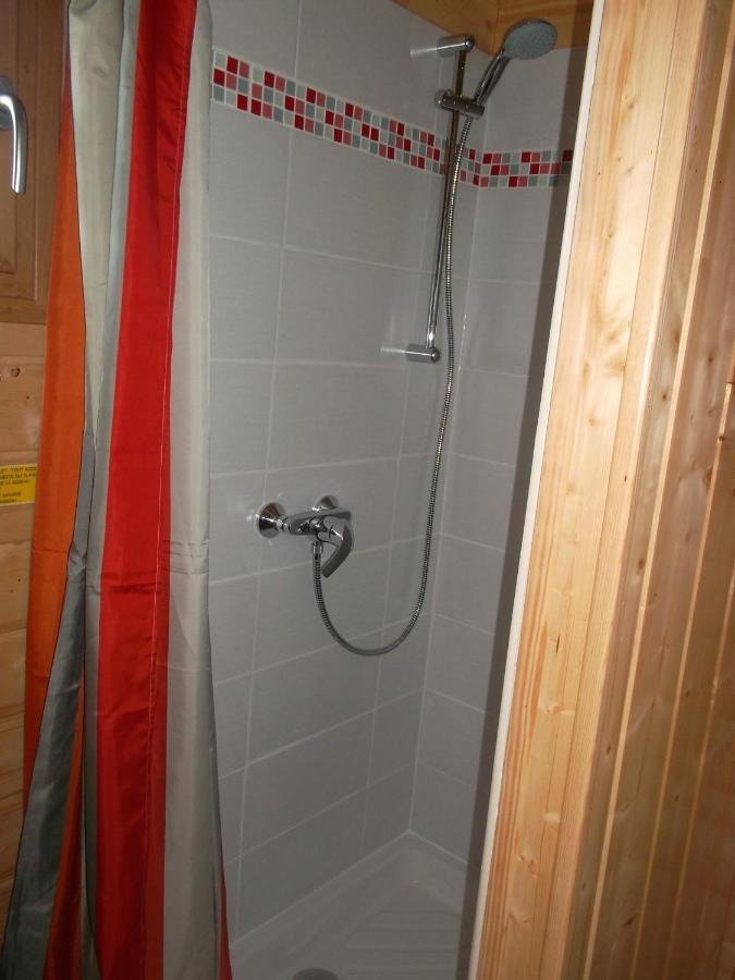 Chalet La Noisetiere Armalou Пуи-сюр-Лоар Екстериор снимка